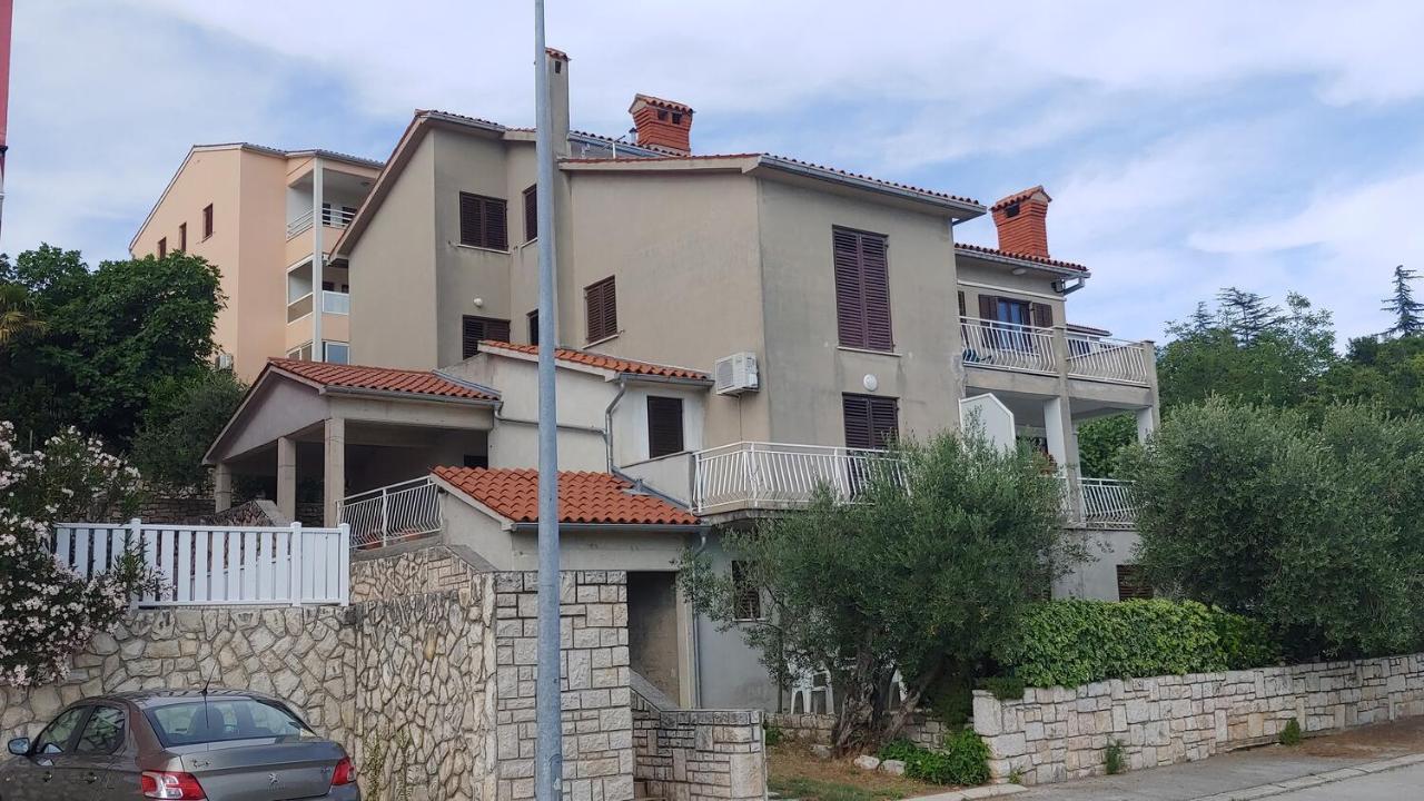 Apartments With A Parking Space Rabac, Labin - 19058 Exteriör bild